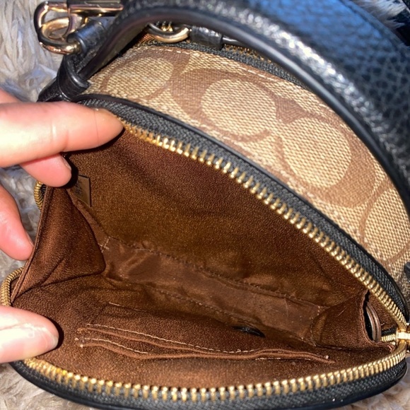 Jean Michael Baquiat COACH crossbody purse - Picture 6 of 7